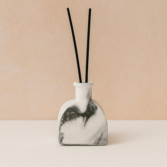 𝐃𝐈𝐅𝐔𝐒𝐎𝐑